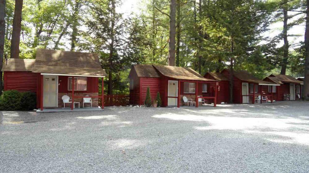 Do Rest Court Hotel Lake George Exterior photo